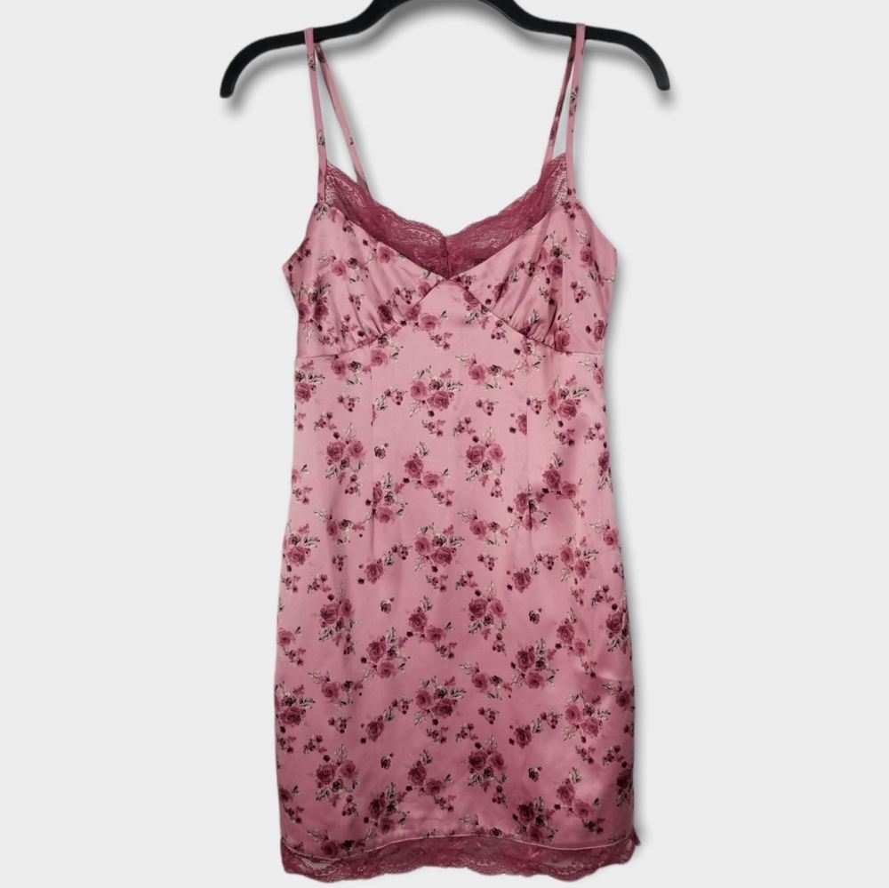 Wild Fable Pink All Over Floral Print Satin Chemise Slip Size 2